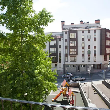 Alberto En Piso Compartido Bano Y Zonas Comunes Compartido בית אירוח בילבאו